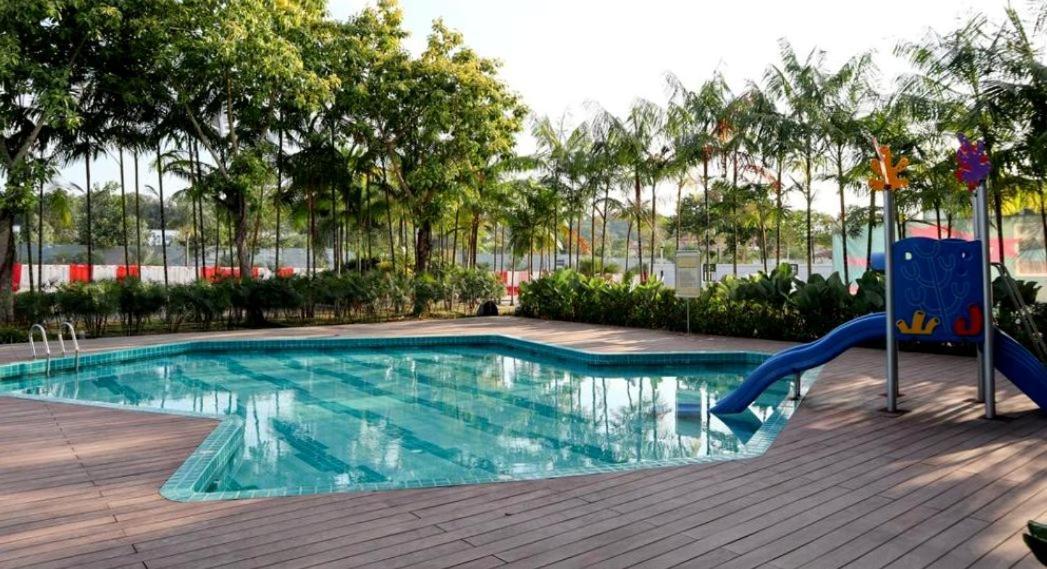 Johor Desaru Beach Bungalow Villas Kangkar Chemaran Екстериор снимка