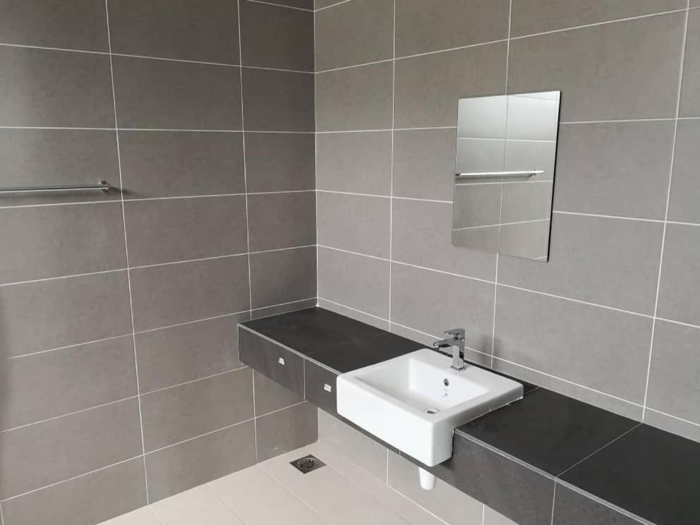 Johor Desaru Beach Bungalow Villas Kangkar Chemaran Екстериор снимка